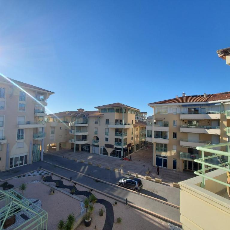 Port FREJUS T2 39m2 climatise Belle terrasse Balcon - Apartment mit Terrasse - 12