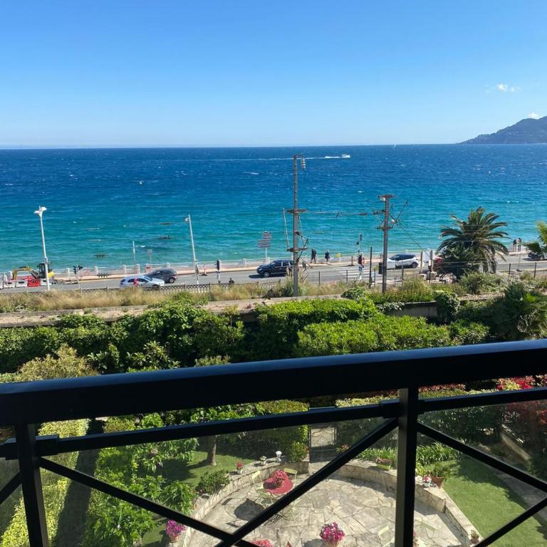 VILLA MAUPASSANT BORD DE MER - Appartement 1 Chambre - 11