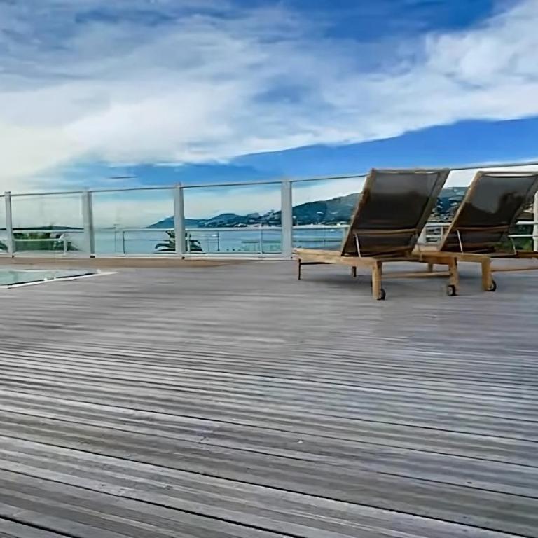 Rooftop pool, private garden, at the sand beach! - Three-Bedroom Apartment - 41