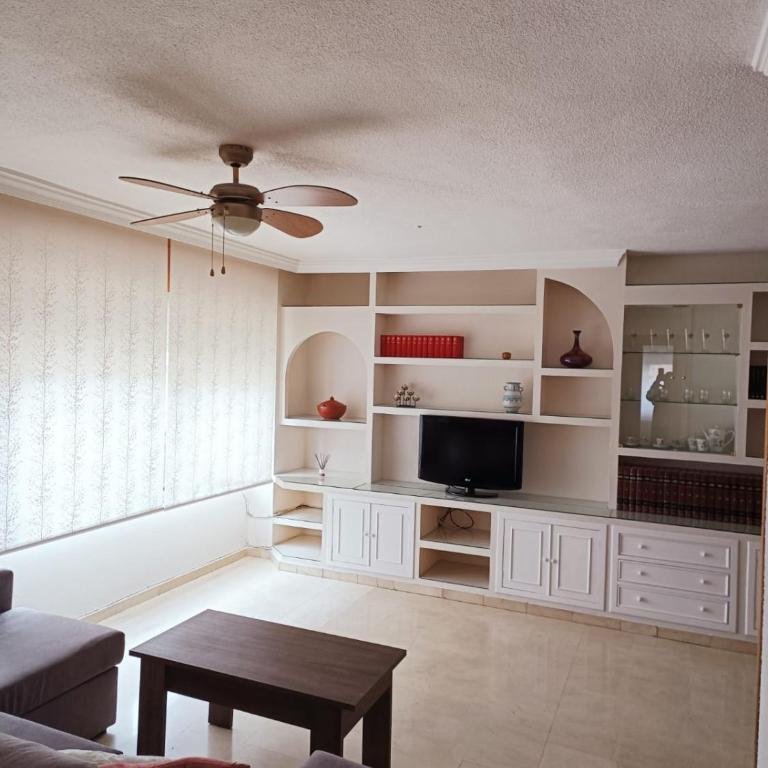 PISO EL SERRALLO - Apartamento de 3 dormitorios - 5