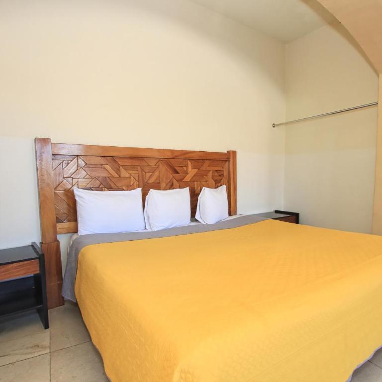 La Vista - Deluxe Room - 5