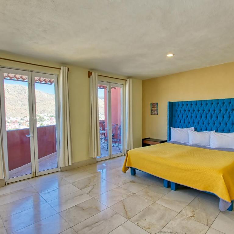 La Vista - Deluxe Suite - 3