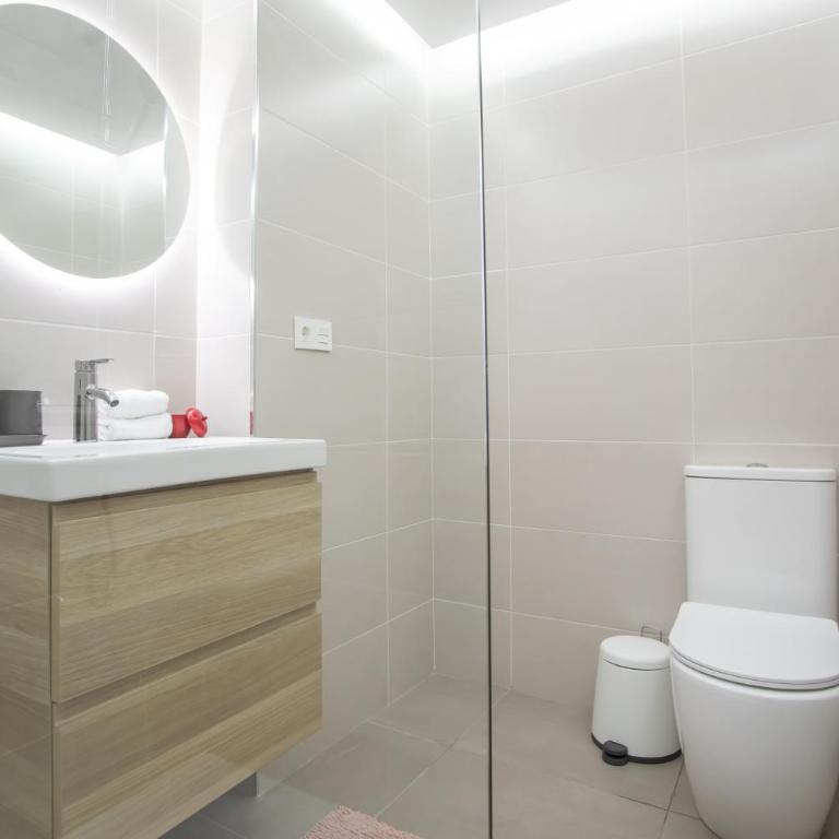 Tendency Apartments 5 - One-Bedroom Apartment with City View - 16