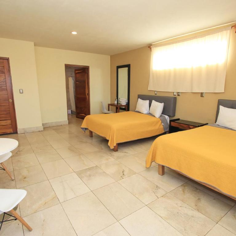 La Vista - Deluxe Double Room with Two Double Beds - 17