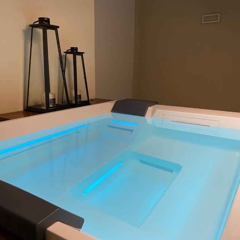 SETTANNI Sea Suites - Suite King con Vasca Idromassaggio - 2