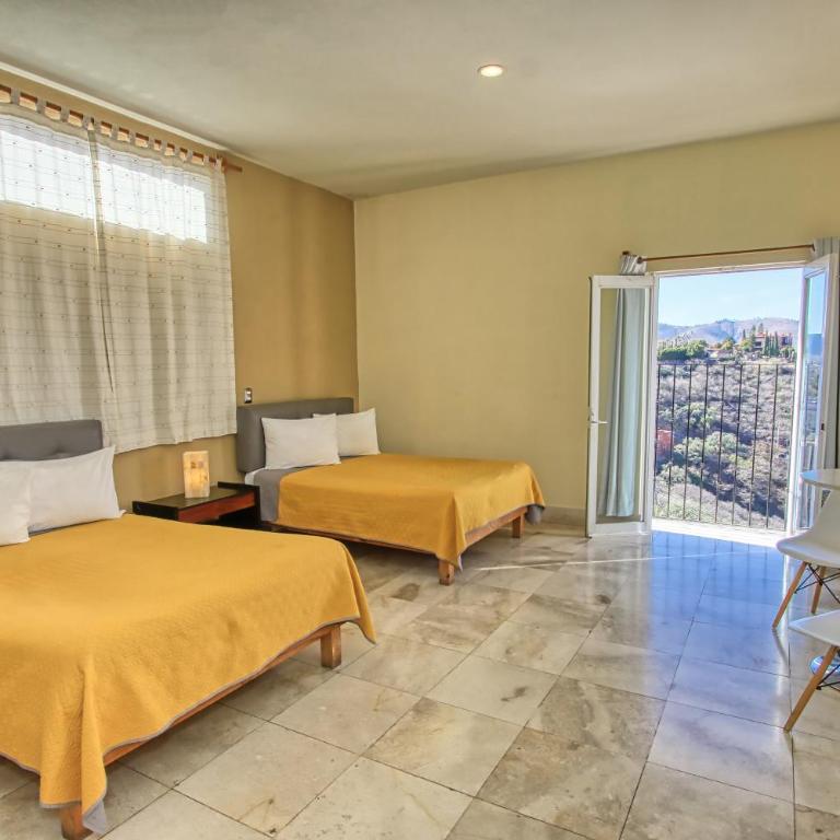 La Vista - Deluxe Double Room with Two Double Beds - 27