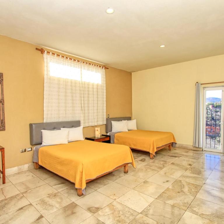 La Vista - Deluxe Double Room with Two Double Beds - 21