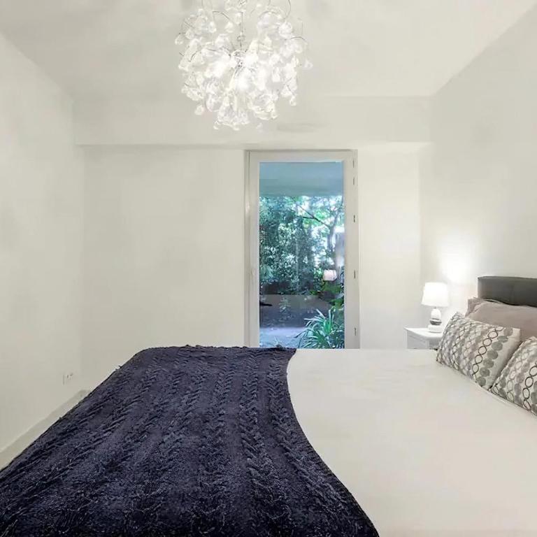 Rooftop pool, private garden, at the sand beach! - Three-Bedroom Apartment - 48