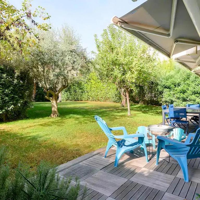 Rooftop pool, private garden, at the sand beach! - Three-Bedroom Apartment - 17