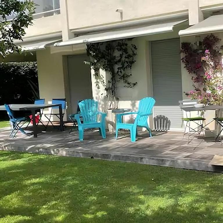 Rooftop pool, private garden, at the sand beach! - Three-Bedroom Apartment - 36