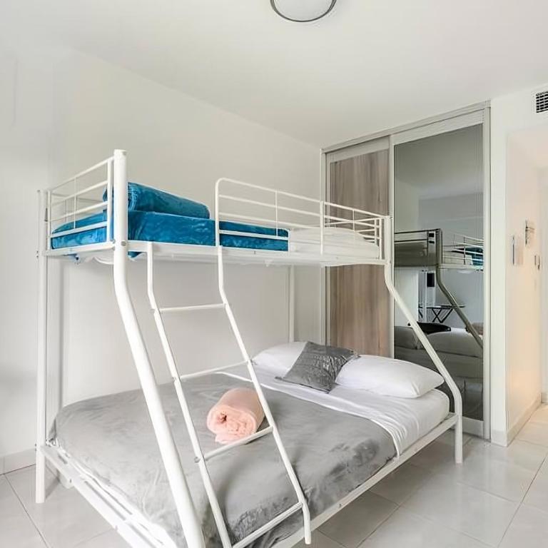 Rooftop pool, private garden, at the sand beach! - Three-Bedroom Apartment - 24