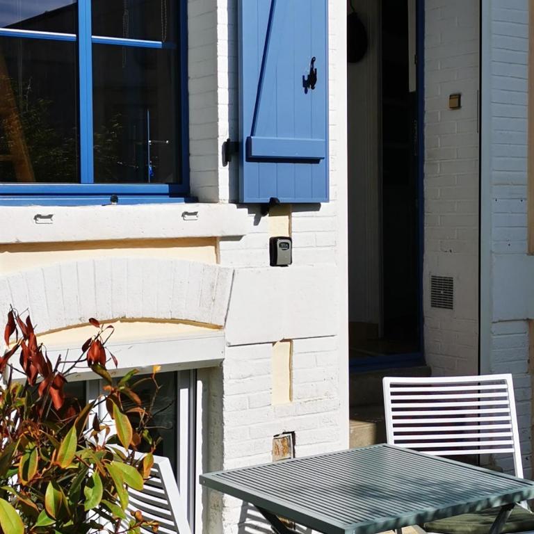 A 200m de la plage, charmante petite maison de ville - Maison 2 Chambres - 1