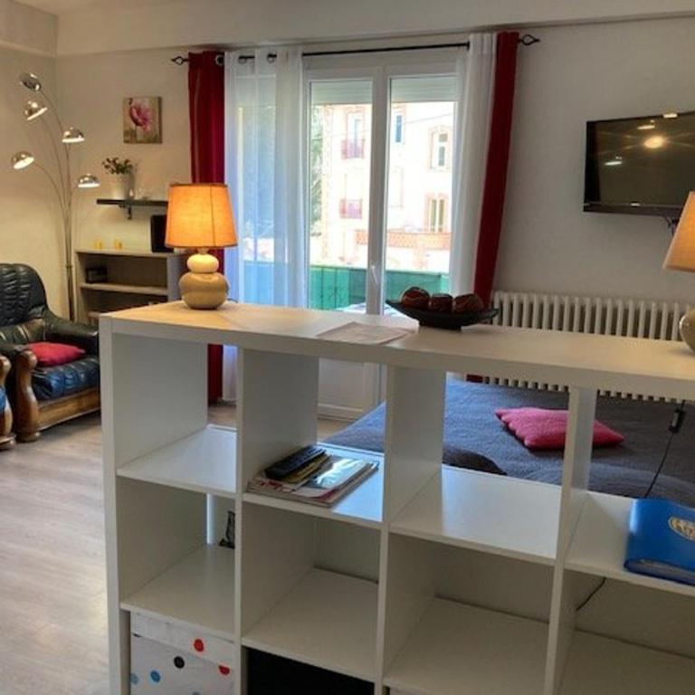 Studio ensoleillé avec balcon, parking et WIFI - proche du centre d'Amélie-les-Bains-Palalda - Studio - 1