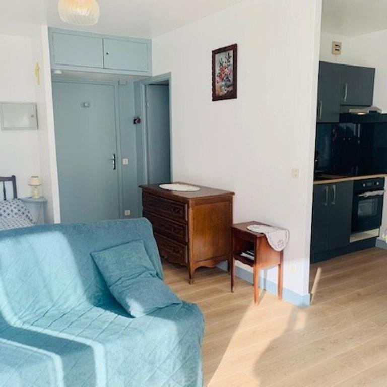 Studio cosy avec balcon, parking et Wifi - 2 pers, proche thermes et centre ville - Studio - 1