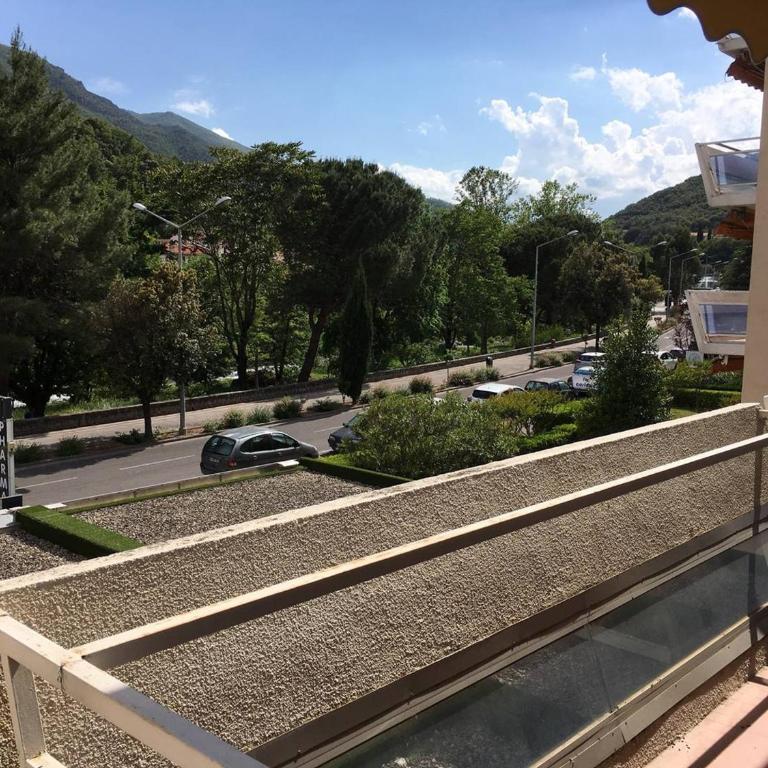 Appartement F2 avec Terrasse, Parking et WiFi, Animaux Acceptés, proche Amélie-les-Bains. - Appartement 1 Chambre - 8