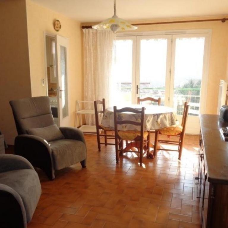 F1 avec loggia, WIFI et garage à Amélie-les-Bains - Studio - 2