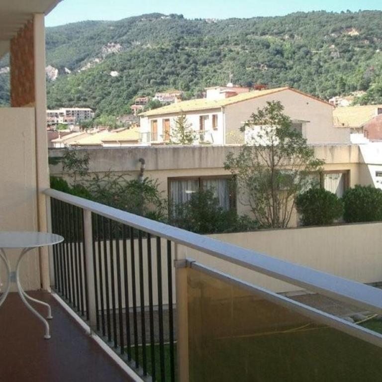 Appartement F2 climatisé, balcon, proche Thermes d'Amélie-les-Bains - One-Bedroom Apartment - 7