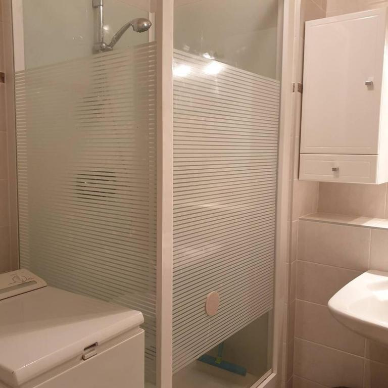 F2 avec parking, terrasse & wifi à Amélie-les-Bains, animaux acceptés - Appartamento con 1 Camera da Letto - 3
