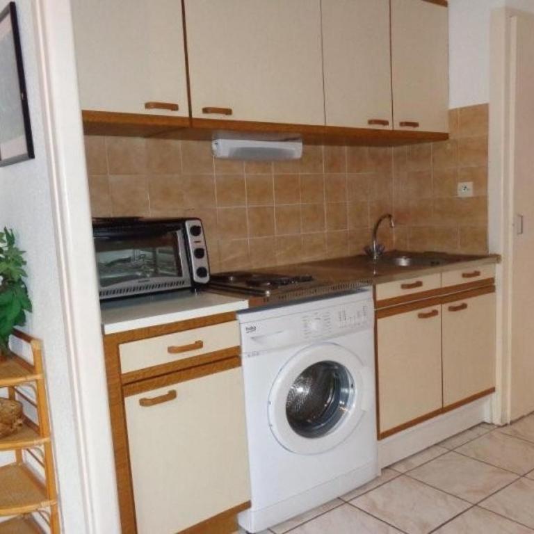 Appartement F2 confortable avec balcon près des Thermes d'Amélie-les-Bains - Appartamento con 1 Camera da Letto - 4