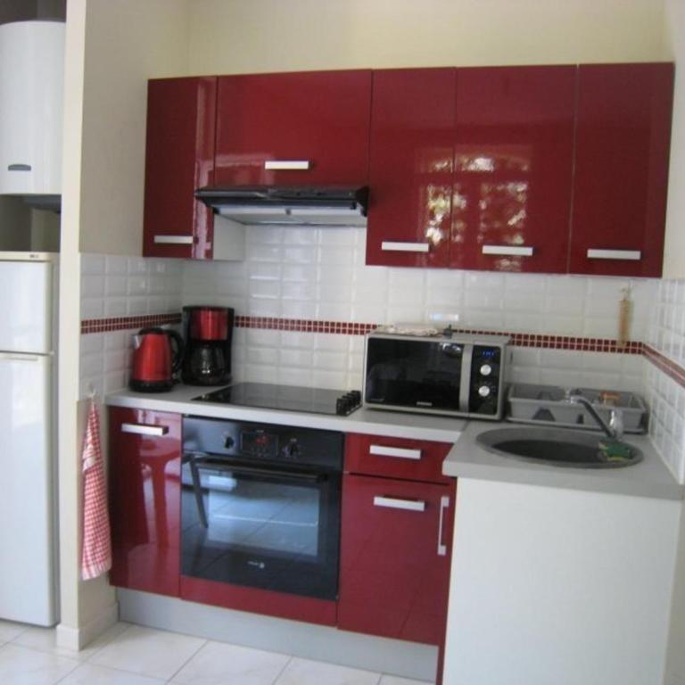Charmant F2 avec balcon et parking, proche cure et centre-ville – Amélie-les-Bains - Appartement 1 Chambre - 4