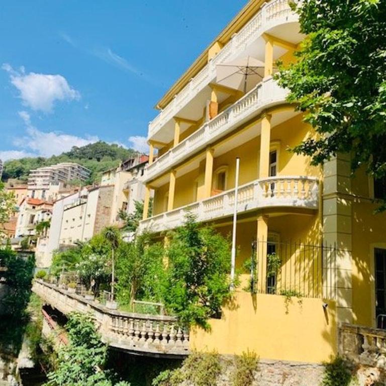 Charmant F2 avec balcon et parking, proche cure et centre-ville – Amélie-les-Bains - Appartement 1 Chambre - 10