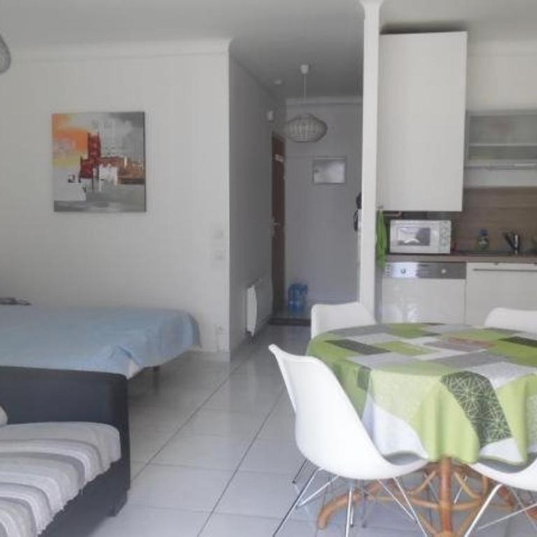 Studio 4 couchages avec loggia, WIFI, proche centre et cures - Amélie-les-Bains - FR-1-703-57 - Studio - 2