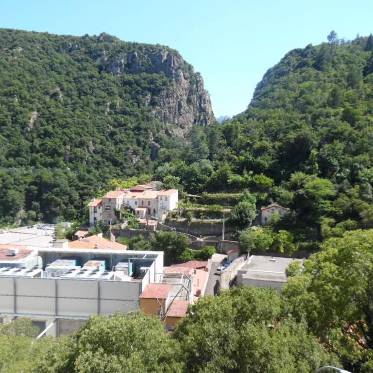 Studio confort avec balcon, clim, parking privé, à 50m des Thermes et 100m du centre, à Amélie-les-Bains - Studio - 8