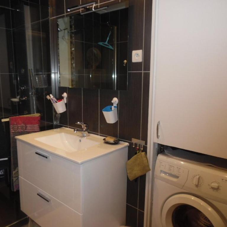 Appartement F2 avec balcon et parking à Amélie-les-Bains, idéal pour 4 personnes - Appartamento con 1 Camera da Letto - 7