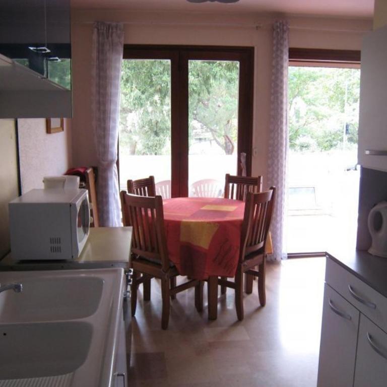 Appartement F3 avec terrasse, parking, Wi-Fi - Idéal cures - Centre-ville Amélie-les-Bains - Appartement 2 Chambres - 3