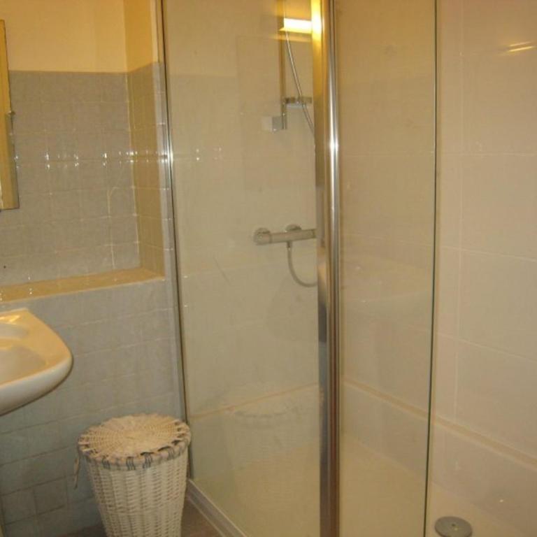 Appartement F3 avec terrasse, parking, Wi-Fi - Idéal cures - Centre-ville Amélie-les-Bains - Appartement 2 Chambres - 7