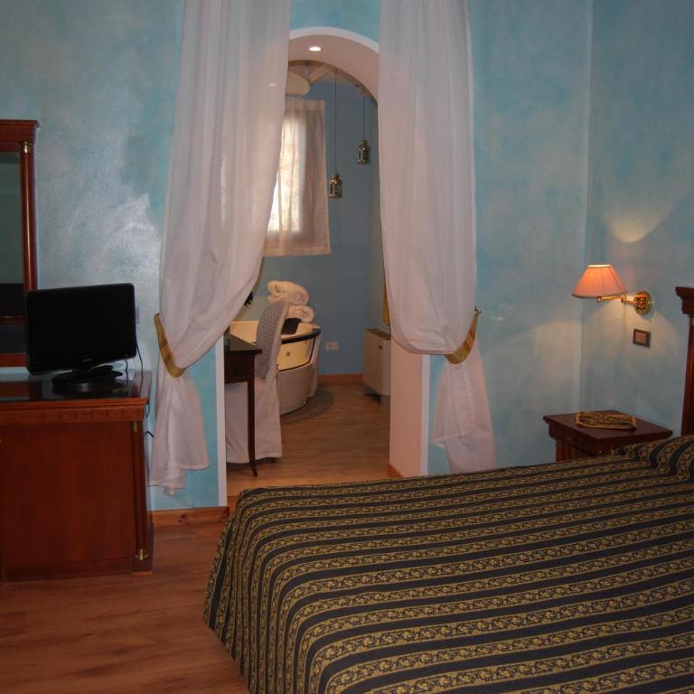 Garda Sol SPA Hotel & Appartamenti - Suite Deluxe con Vasca Idromassaggio - 2