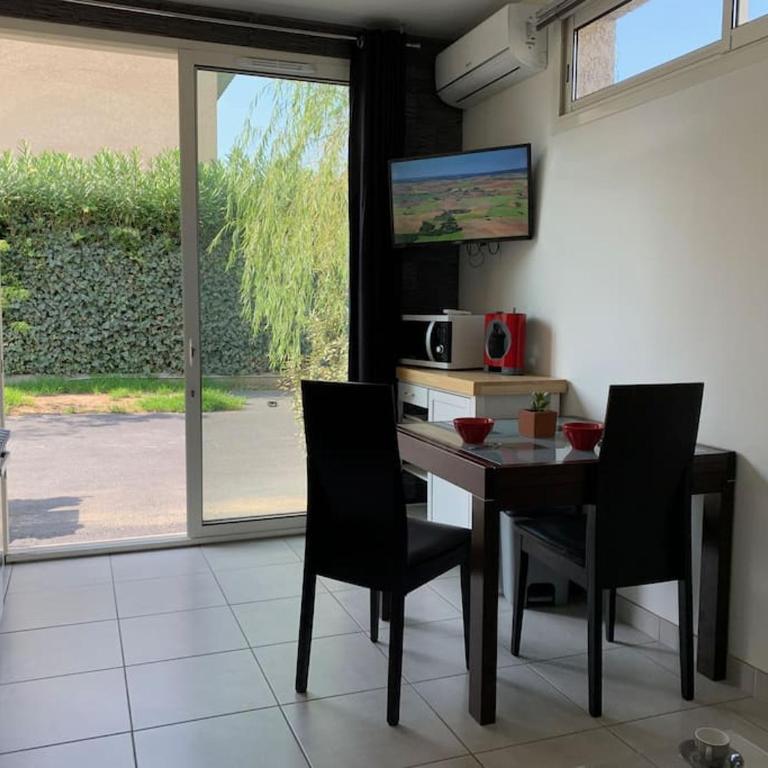 T2 dans villa plain-pied avec parking privé - Appartamento con 1 Camera da Letto - 30