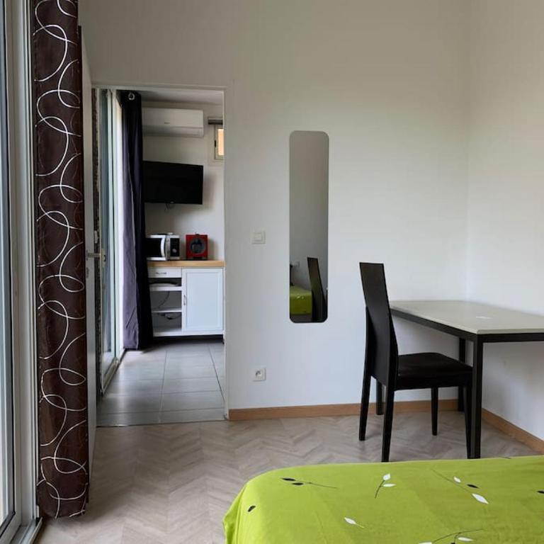 T2 dans villa plain-pied avec parking privé - Appartamento con 1 Camera da Letto - 35