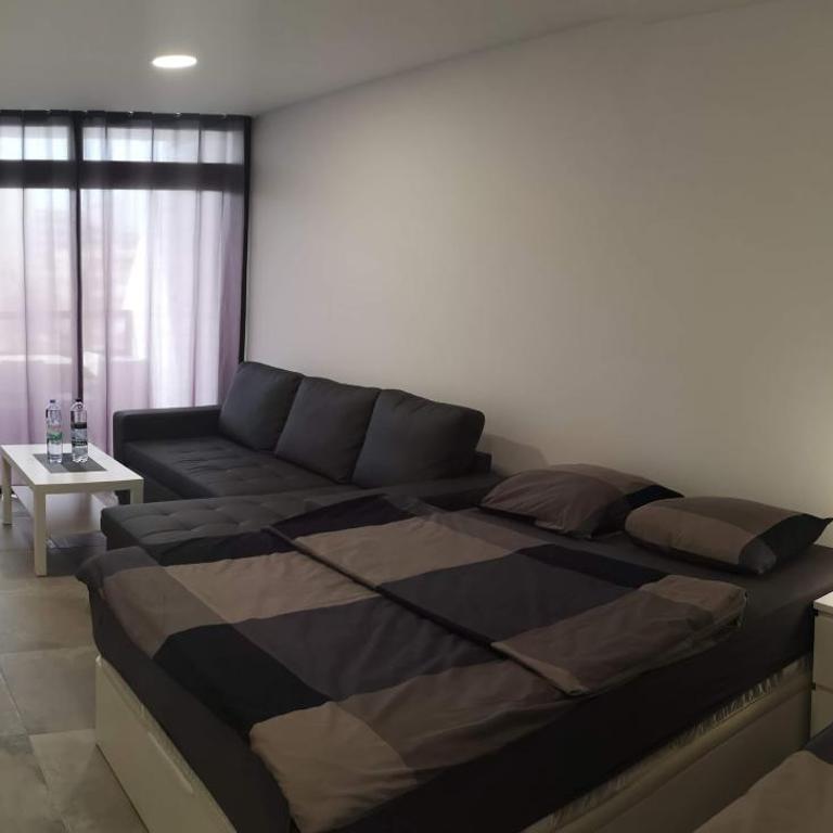 Top Studio in Las Arenas, 4 OG, seitlicher Meerblick, im Herzen von Playa del Ingles, Gran Canaria - Studio with Pool View - 3