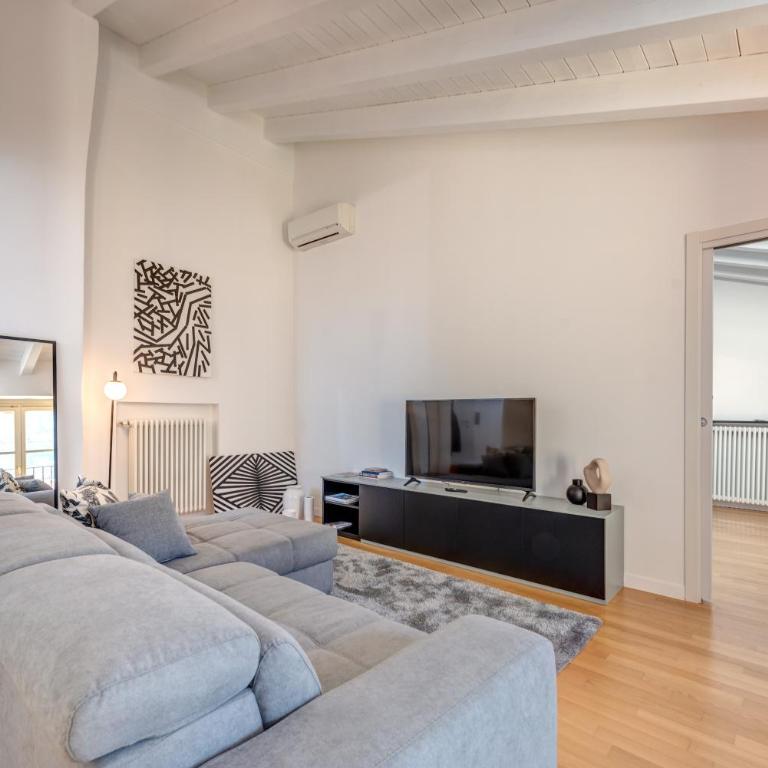 [Duomo-Porta Torre] Penthouse with Private Terrace - Apartment - 12