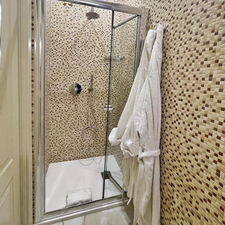 Canal View San Marco Luxury Rooms - Camera Matrimoniale con Vista Canale e Bagno Privato Esterno - 12
