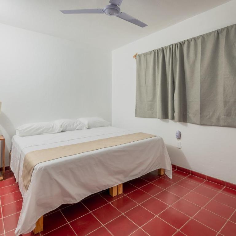 Creta Hotel & Suites - Deluxe Double Room with Shower - 3