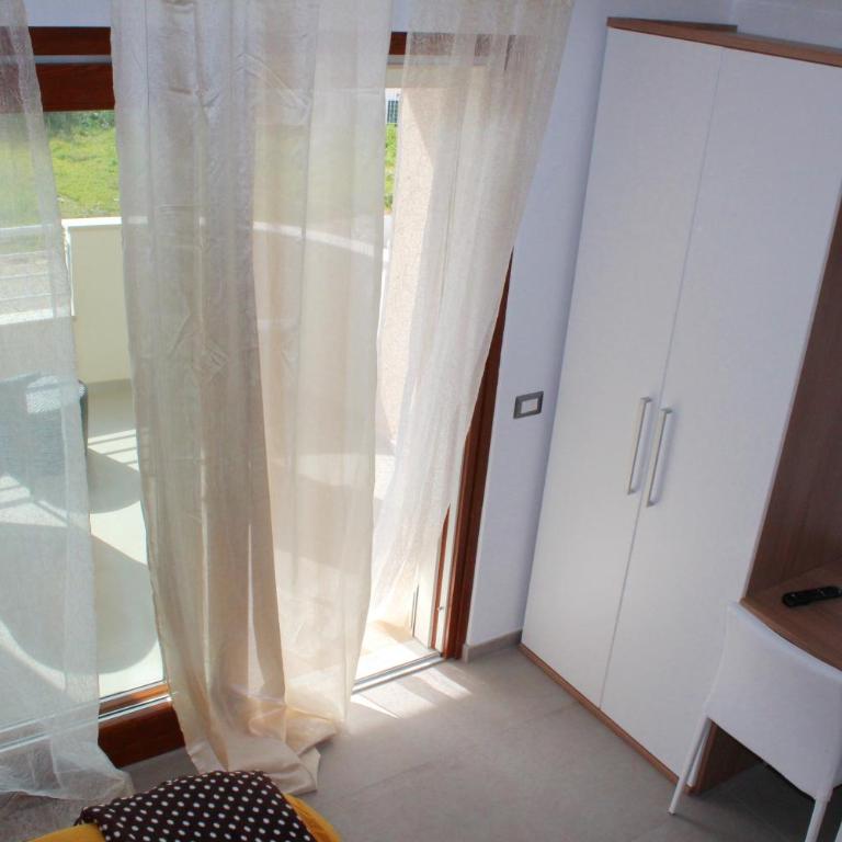 Navicri B&B - Camera Tripla con Balcone - 4