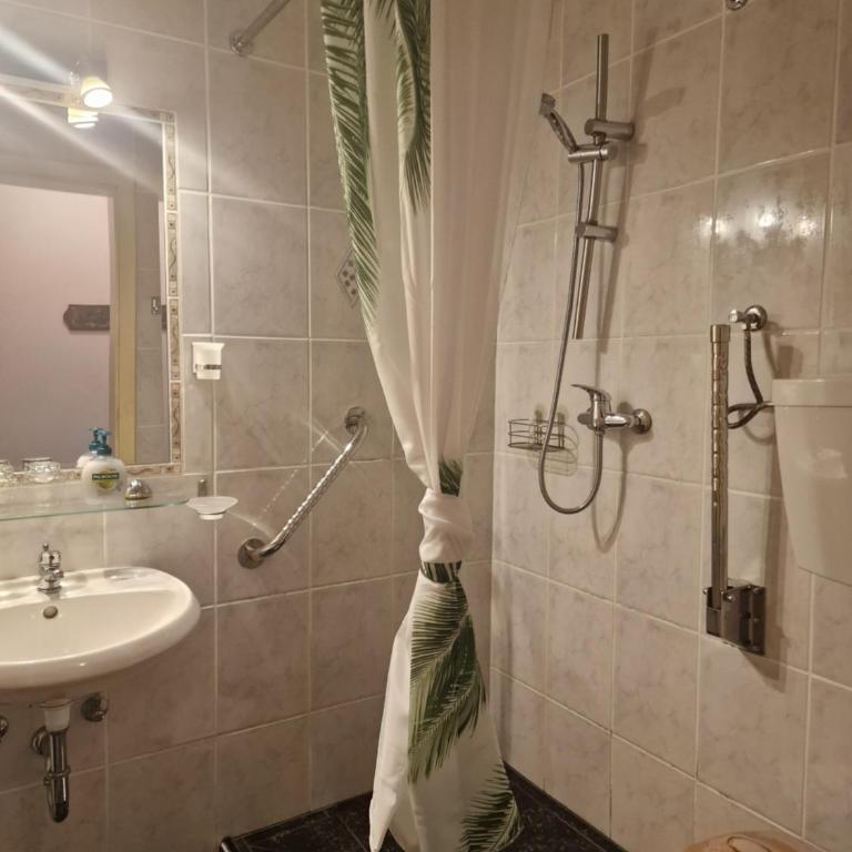 Hotel Bavaria - Doppelzimmer - 4