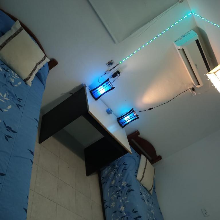 ALOHA HOSTEL by BUDA BEACH - Double Room with Private Bathroom - 24
