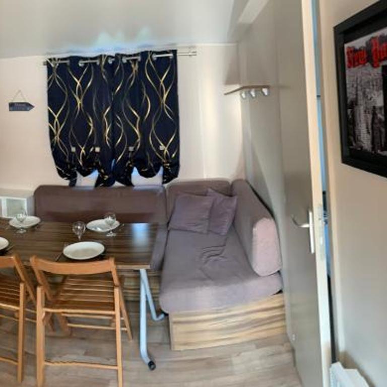 Camping Le Montourey - Mobile Home - 1