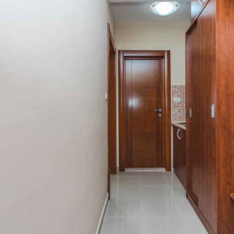 Apartmani Salus - Family Studio - 17