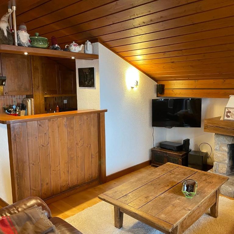 Avouitzons Medran Apartments - Ski-in Ski-out 30 meters from Medran lift and 40 meters from W Hotel - Penthouse - 11