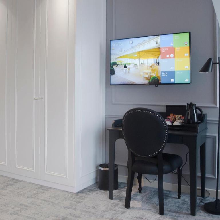 H41 Luxury Suites - Superior Dvokrevetna Soba sa Bračnim Krevetom - 6