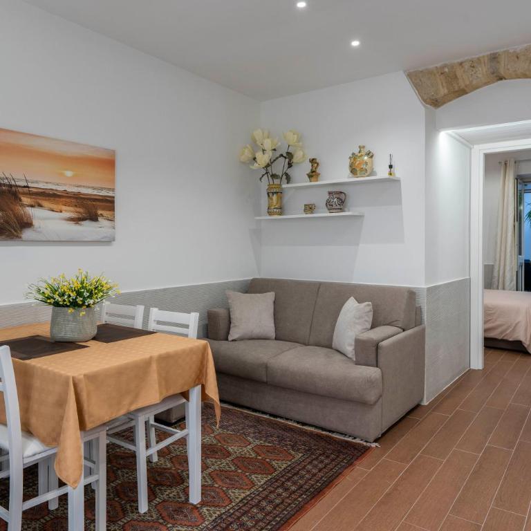 OLIVUZZA TOWER - Two-Bedroom House - 2
