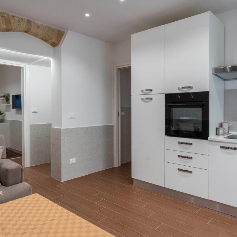 OLIVUZZA TOWER - Two-Bedroom House - 5