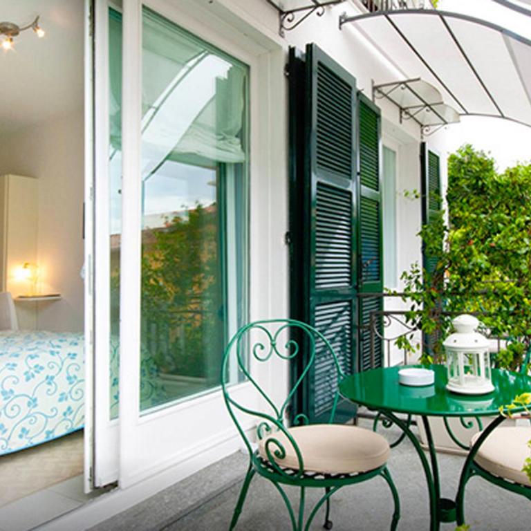 Miralago B&B and Apartments - Camera Matrimoniale con Balcone - 6