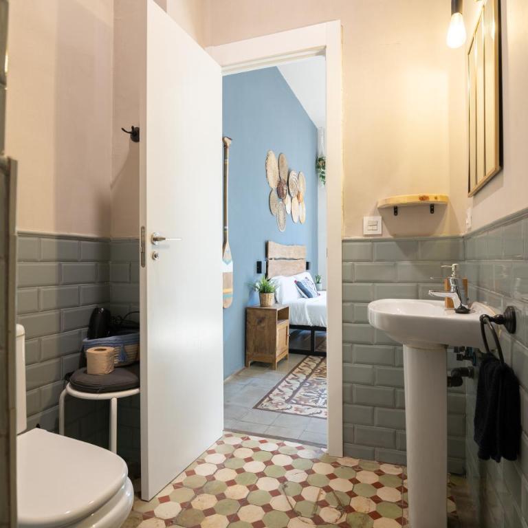 Bird House - Double Room with Private Bathroom - 7