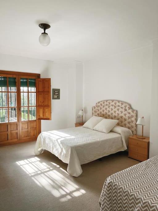 Villa a los pies de la Alhambra - Five-Bedroom House - 21