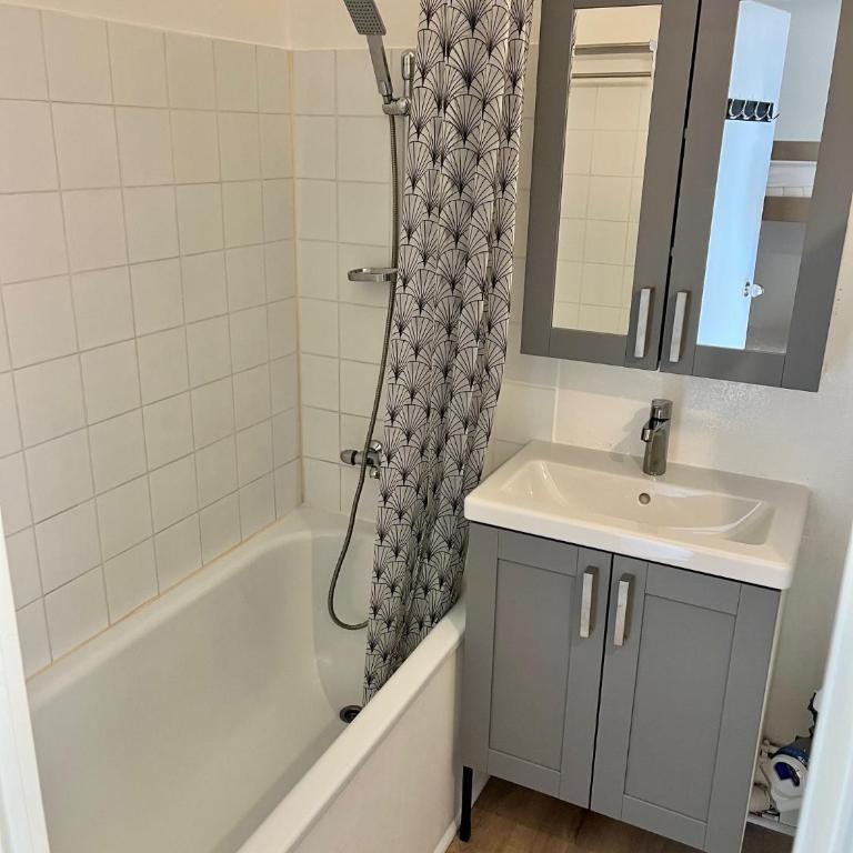 Les Capitelles 97 - Studio vue mer - residence avec piscine - Wifi - Parking - Apartamento de 1 dormitorio - 6